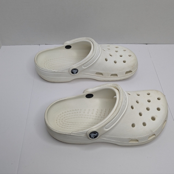 Crocs White Sandal Water Shoe 7 Women - Picture 3 of 7